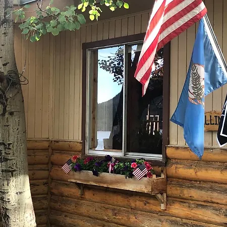 Lakefront At Lemmon Lodge
